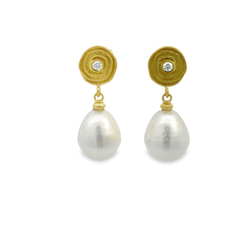 Alishan: Pear-Shape Pearl Drops
