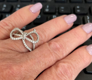 SimonG: Diamond Forget-Me-Knot Bow Ring