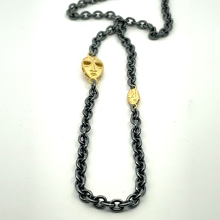 Alishan: Black and Gold Chain