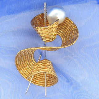 Barbara Berk: Woven Double Spiral Brooch