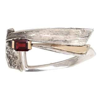 Glenda Arentzen: Garnet Brooch