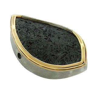 Marcel Roelofs: Elba Island Hematite Pendant