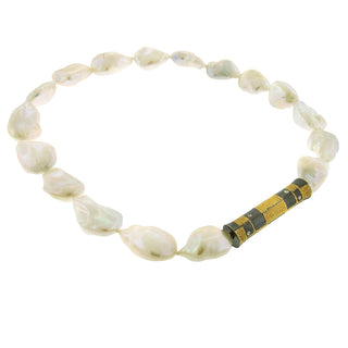 Atelier Zobel: Freshwater Baroque Pearl Strand