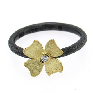 Alishan: Single Flower Diamond Ring