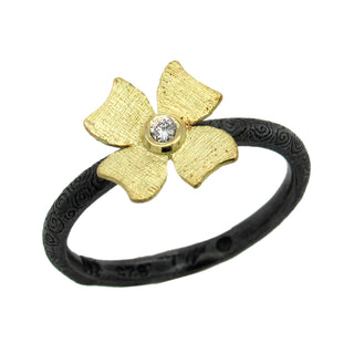 Alishan: Single Flower Diamond Ring
