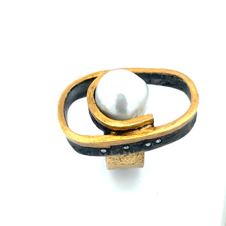 Marco Borghesi: South Sea Pearl Sculptural Ring