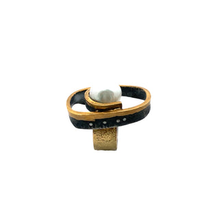 Marco Borghesi: South Sea Pearl Sculptural Ring