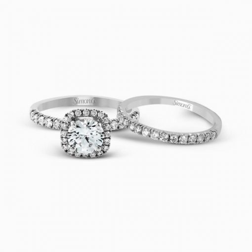 SimonG: Square Diamond Halo Ring - Image 3