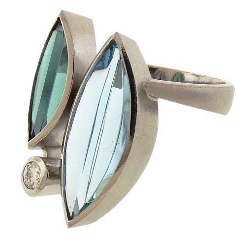 Bernd Munsteiner:  Aquamarine and Tourmaline 'Erotik' Ring - Image 3