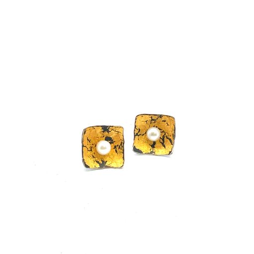 So Young Park: Square Pearl Cup Earrings - Image 4